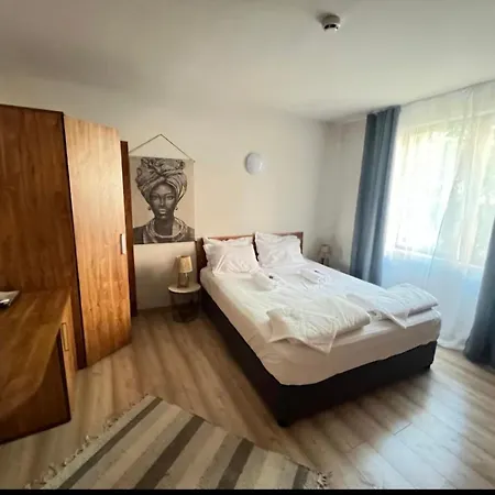 Pensión беглик таш 3 3*